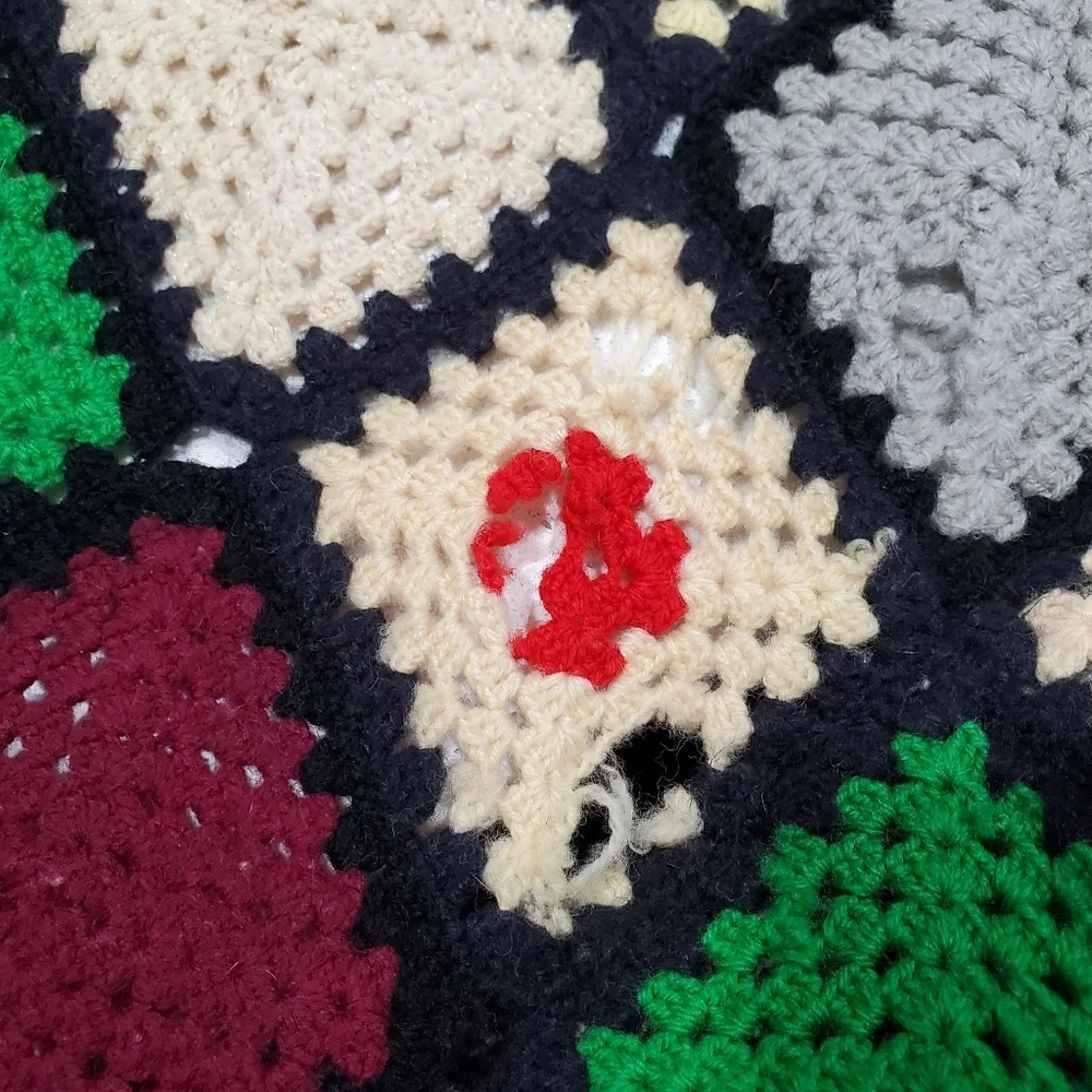 Vintage Crocheted Grannycore Afghan Throw 144 Granny 4